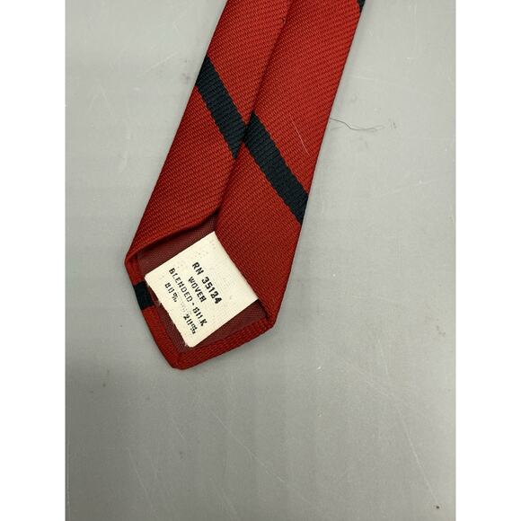 Vintage Porky Pig Neck Tie Benchmark Red Stripe Looney Tunes Made USA - Picture 6 of 6